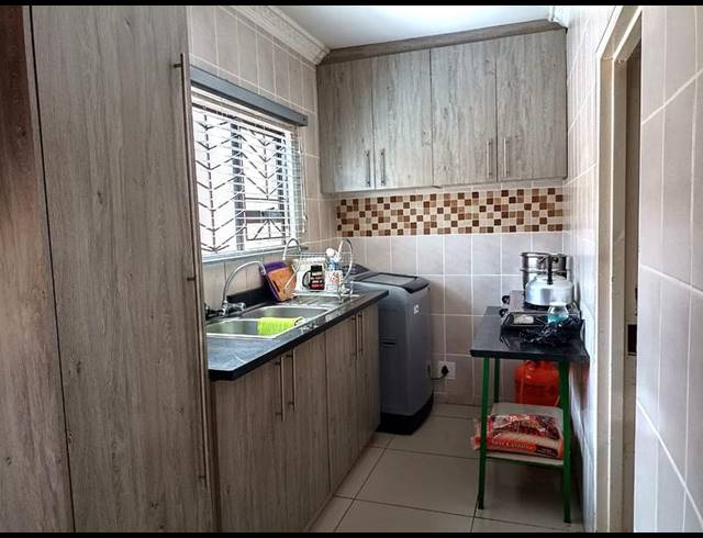 3 BEDROOM HOUSE FOR SALE IN CINDERELLA PARK